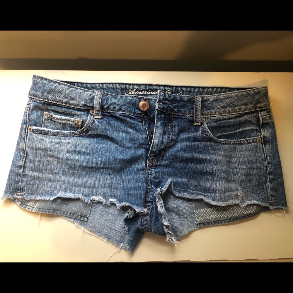 American Eagle Shorts w/ design pockets
